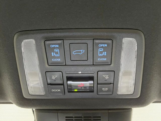 TOYOTA NOAH 4WD 2023 Image 31