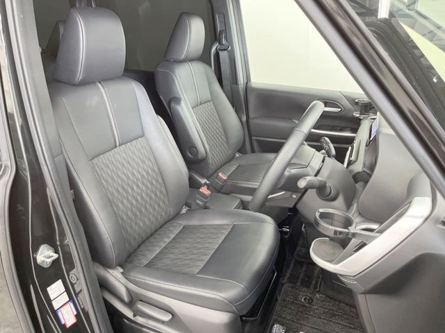 TOYOTA NOAH 4WD 2023 Image 31