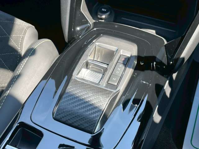 PEUGEOT 208 2022 Image 31