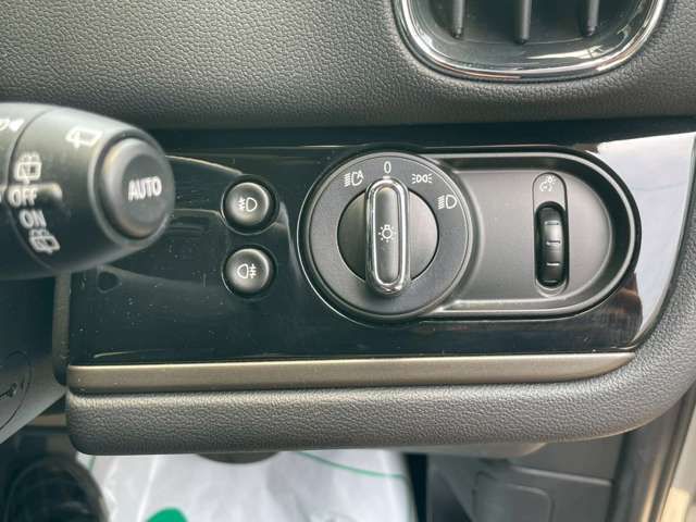 BMW MINI COOPER D CR 2017 Image 31