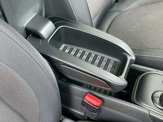 BMW MINI COOPER D CR 2017 Image 31