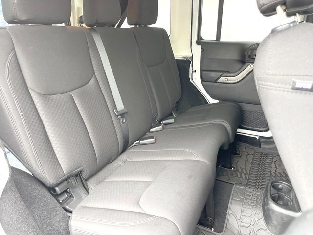 JEEP WRANGLER UNLIMI 2015 Image 31