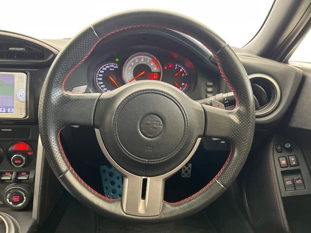 TOYOTA 86 2012 Image 31