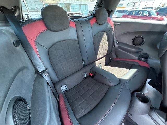 BMW MINI 2019 Image 31