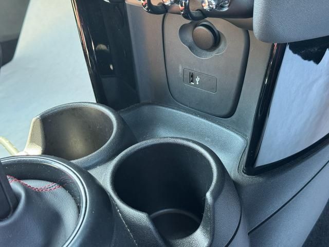 BMW MINI 2019 Image 31