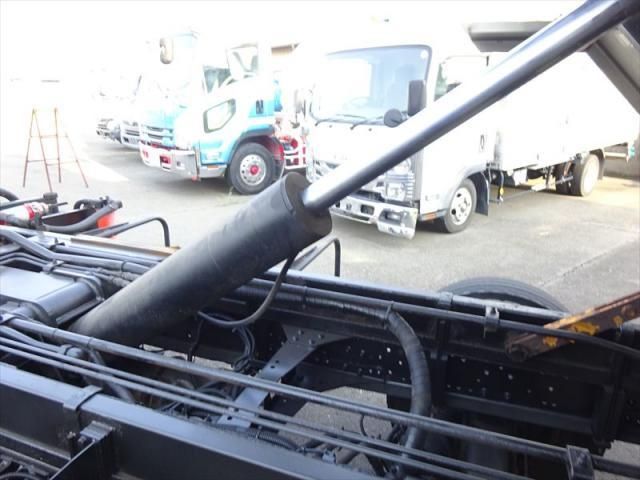 MITSUBISHI FUSOU FIGHTER 2019 Image 31