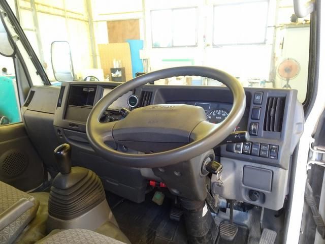 ISUZU ELF 2017 Image 31