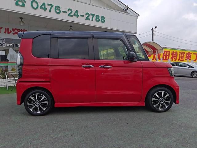 HONDA N BOX CUSTOM 2019 Image 31