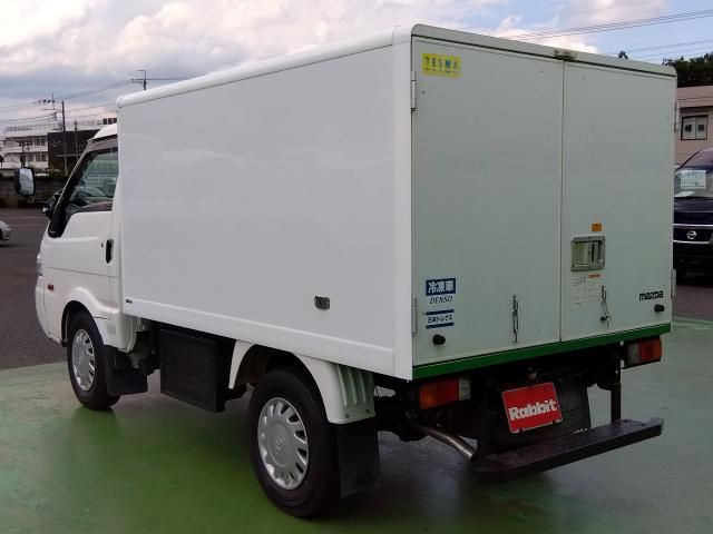 MAZDA BONGO TRUCK 2WD 2016 Image 31