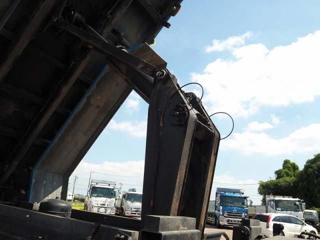 ISUZU GIGA 2010 Image 31