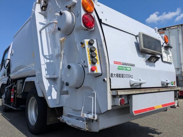 HINO DUTRO 2017 Image 31