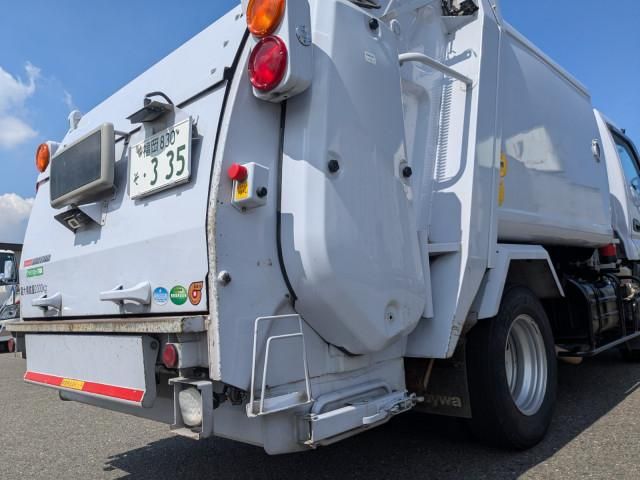 HINO DUTRO 2017 Image 31