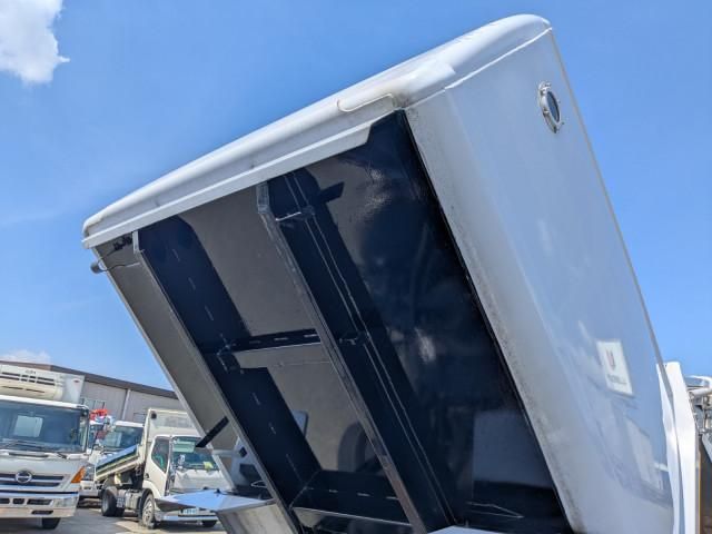 HINO DUTRO 2017 Image 31