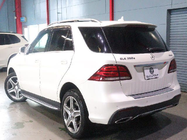 MERCEDES BENZ GLE CL 2017 Image 31