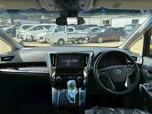 TOYOTA VELLFIRE 2018 Image 31