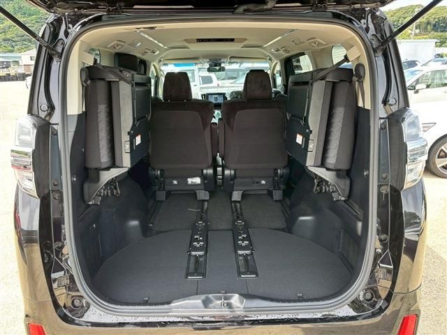 TOYOTA VELLFIRE 2018 Image 31