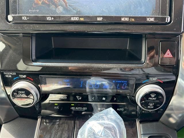 TOYOTA VELLFIRE 2018 Image 31