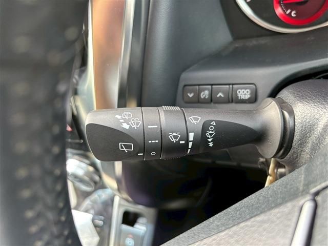 TOYOTA VELLFIRE 2018 Image 31