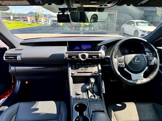 TOYOTA LEXUS RC300H 2021 Image 31