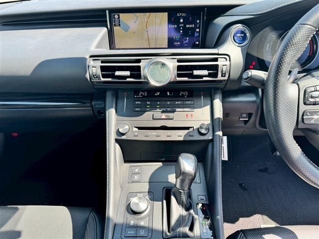 TOYOTA LEXUS RC300H 2021 Image 31