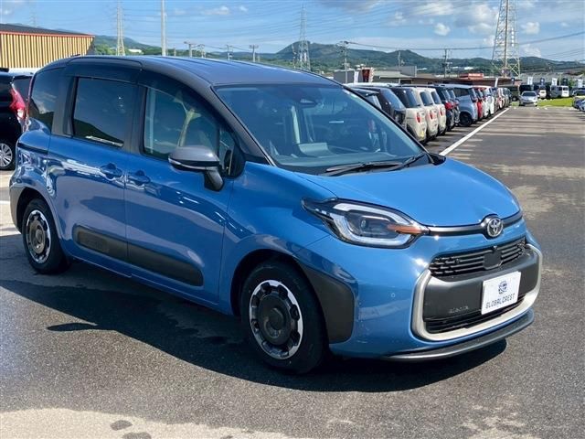 TOYOTA SIENTA HYBRID 2023 Image 31