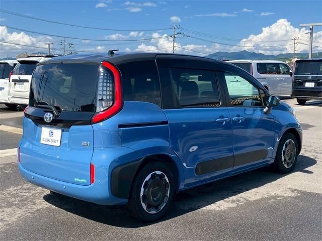 TOYOTA SIENTA HYBRID 2023 Image 31