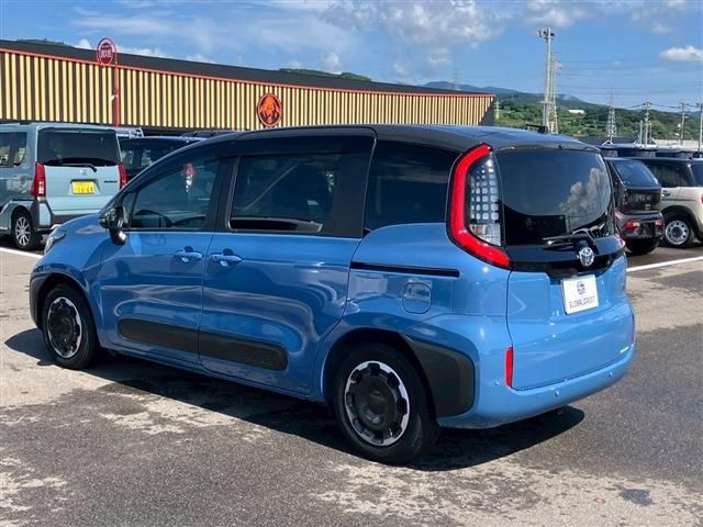 TOYOTA SIENTA HYBRID 2023 Image 31