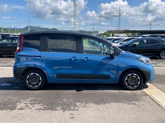 TOYOTA SIENTA HYBRID 2023 Image 31