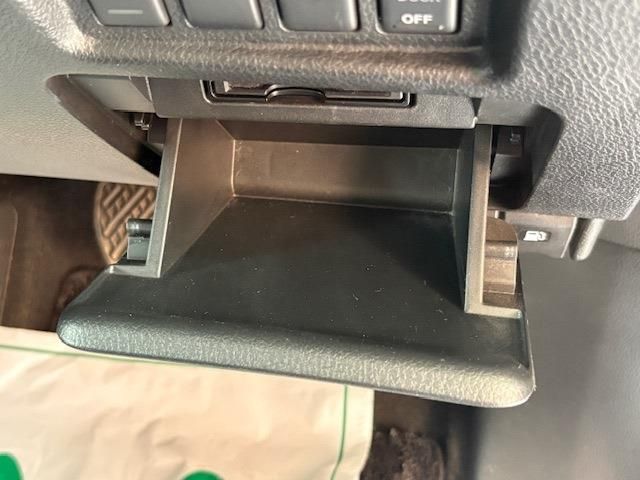 NISSAN ELGRAND 2019 Image 31