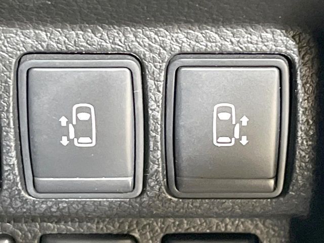 NISSAN ELGRAND 2019 Image 31