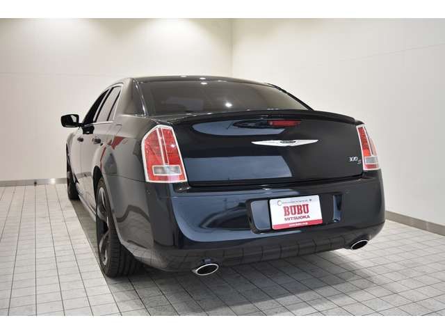 CHRYSLER 300 2013 Image 31