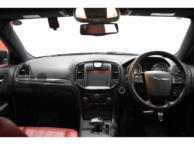 CHRYSLER 300 2013 Image 31