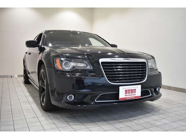 CHRYSLER 300 2013 Image 31