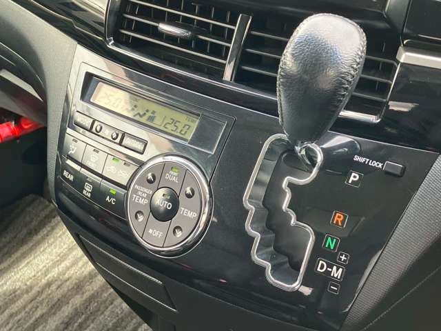 TOYOTA ESTIMA 2013 Image 31