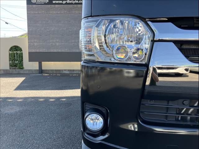 TOYOTA HIACE VAN 2WD 2020 Image 31