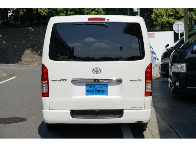 TOYOTA REGIUSACE VAN 4WD 2014 Image 31