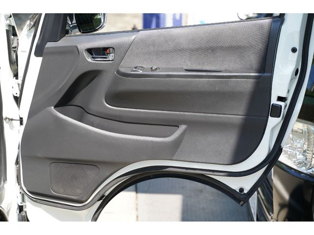 TOYOTA REGIUSACE VAN 4WD 2014 Image 31