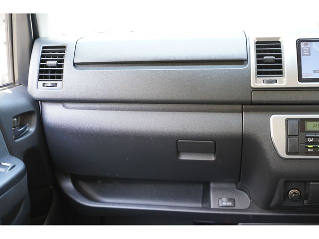 TOYOTA REGIUSACE VAN 4WD 2014 Image 31