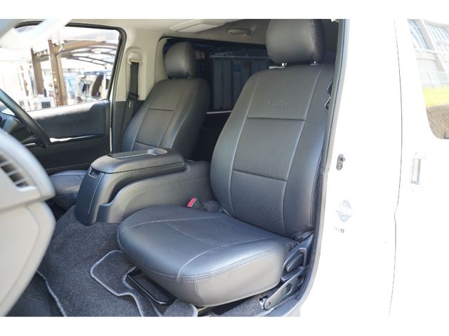 TOYOTA REGIUSACE VAN 4WD 2014 Image 31