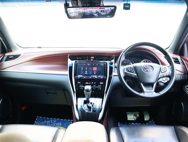 TOYOTA HARRIER 2WD 2018 Image 31