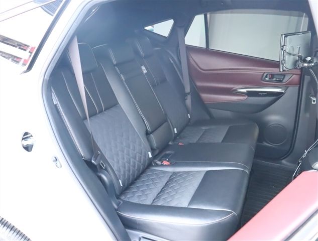 TOYOTA HARRIER 2WD 2018 Image 31