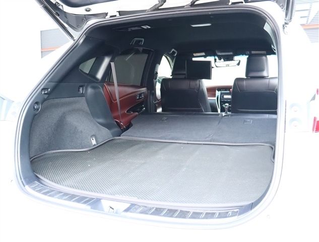 TOYOTA HARRIER 2WD 2018 Image 31