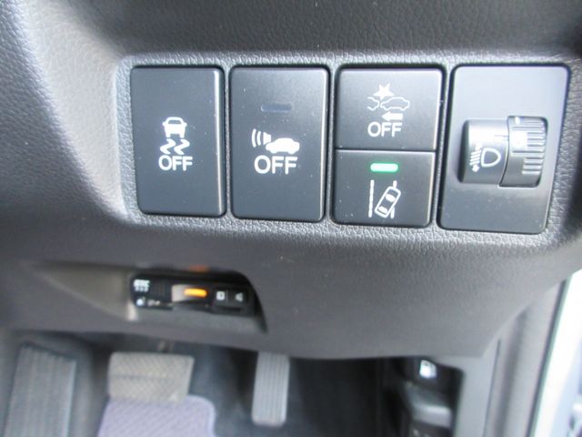 HONDA SHUTTLE HYBRID 2018 Image 31