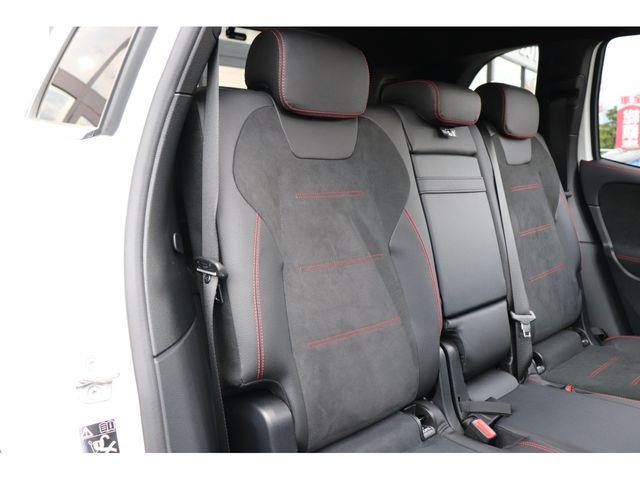 MERCEDES BENZ GLB 2023 Image 31