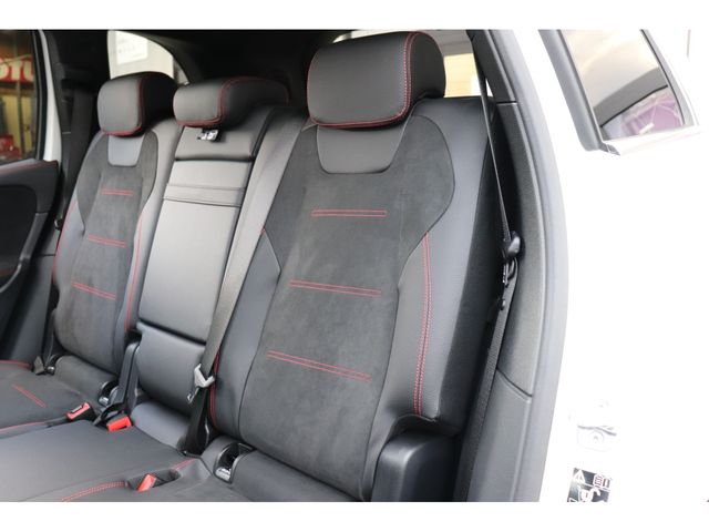 MERCEDES BENZ GLB 2023 Image 31