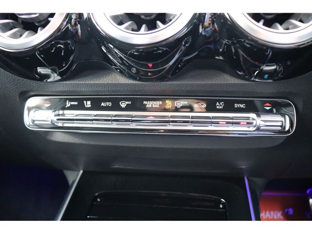 MERCEDES BENZ GLB 2023 Image 31