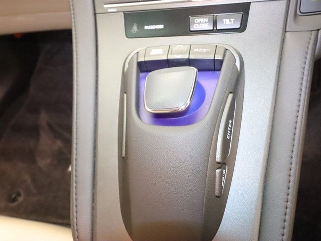 TOYOTA LEXUS HS250H 2012 Image 31