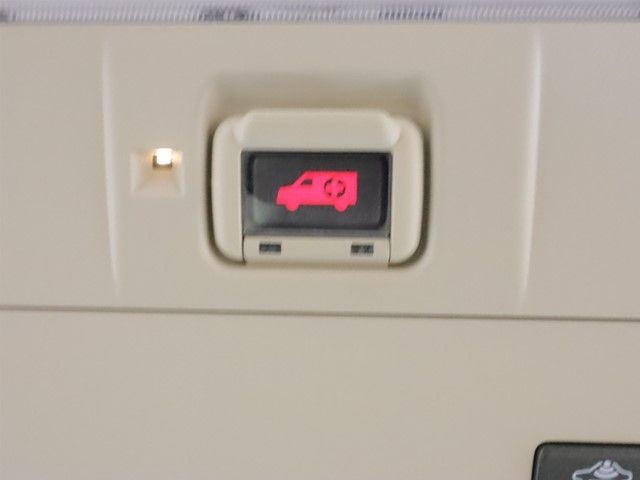 TOYOTA LEXUS HS250H 2012 Image 31