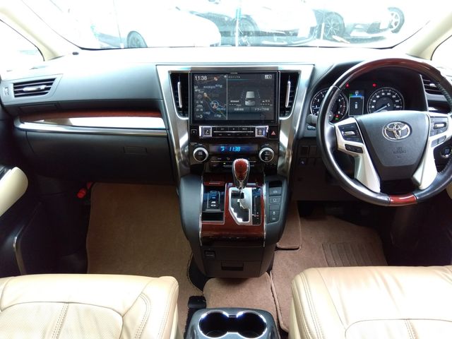TOYOTA ALPHARD 2016 Image 31