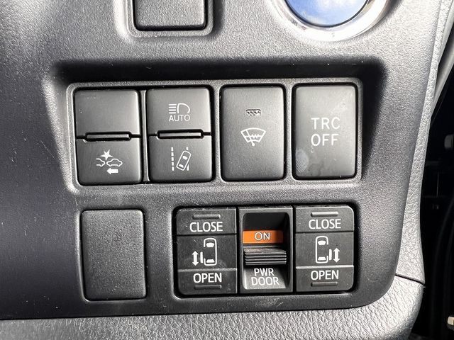 TOYOTA VOXY HYBRID 2021 Image 31